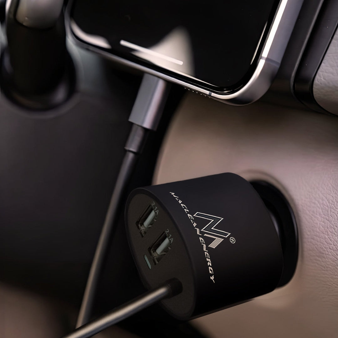 Maclean punjač za automobil, Lightning spiralni, 2xUSB, 5,2 A, 1,8 m, MCE76