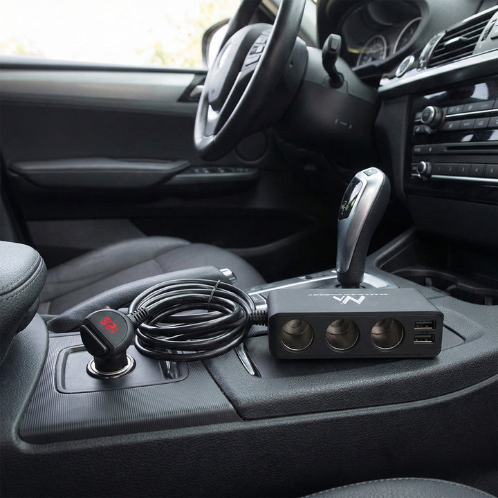 Maclean razdjelnik utičnica za upaljač u automobilu, voltmetr, 3 utičnice za upaljač, 2 prednja priključka 2 x 2,4 A, 2 bočna priključka 2 x 1 A, max. 120 W, crna, gumirana, MCE117