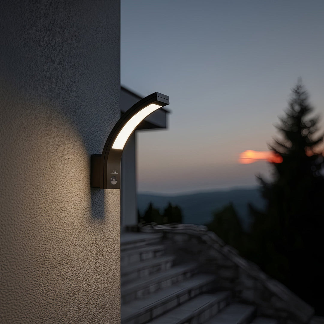 LED lampa s infracrvenim senzorom pokreta MCE244 750 lm 10 W IP54 Maclean Energy