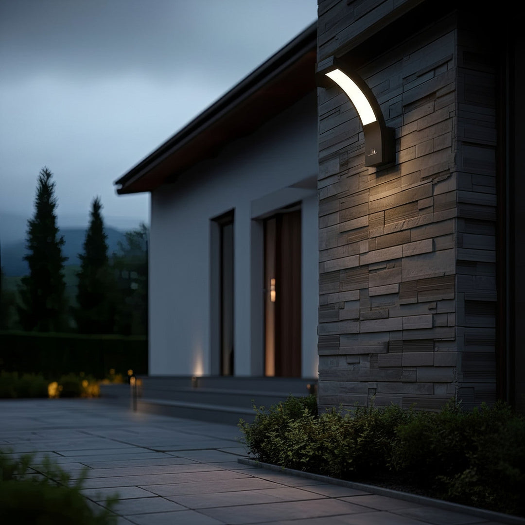 MCE343 B 800lm 10W IP54 Maclean Energy LED fasadna lampa, crna, prirodno bijela boja (4000K)