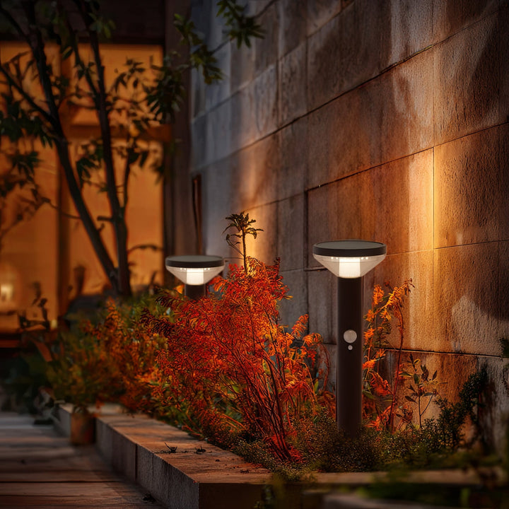 Maclean solarna LED lampa sa senzorom, crna, IP44, 3 načina osvjetljenja, Li-ion 18650 3,7 V 1200 mAh baterija, s klinom, MCE465 B
