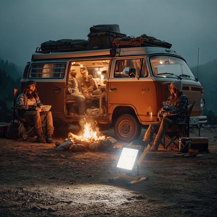 Podni stalak za LED reflektore s podesivim kutom Maclean MCE632