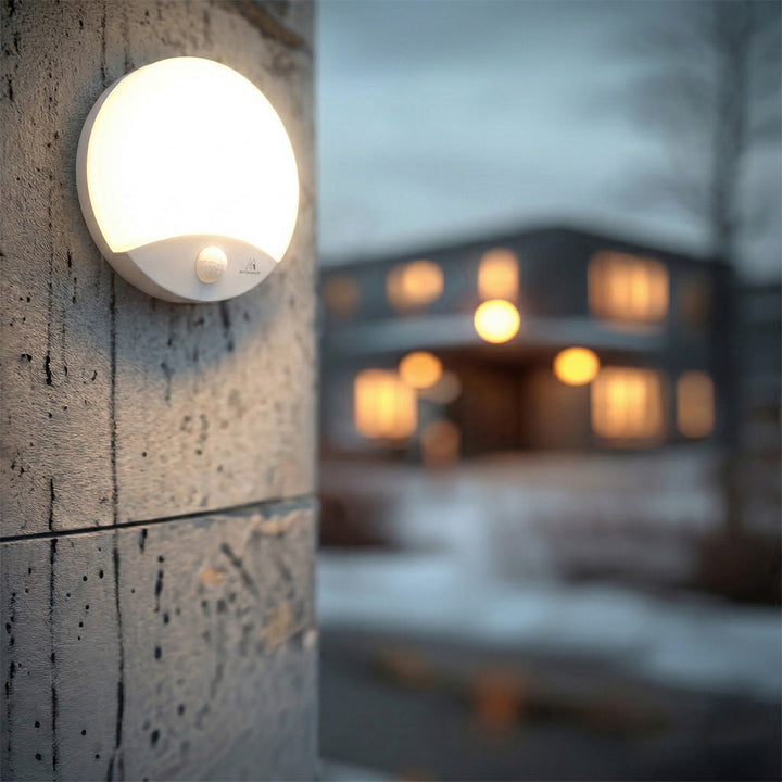 Maclean LED lampa s infracrvenim senzorom pokreta, bijela, 10 W, IP44, prirodno bijela boja (4000 K), 900 lm, MCE357 W