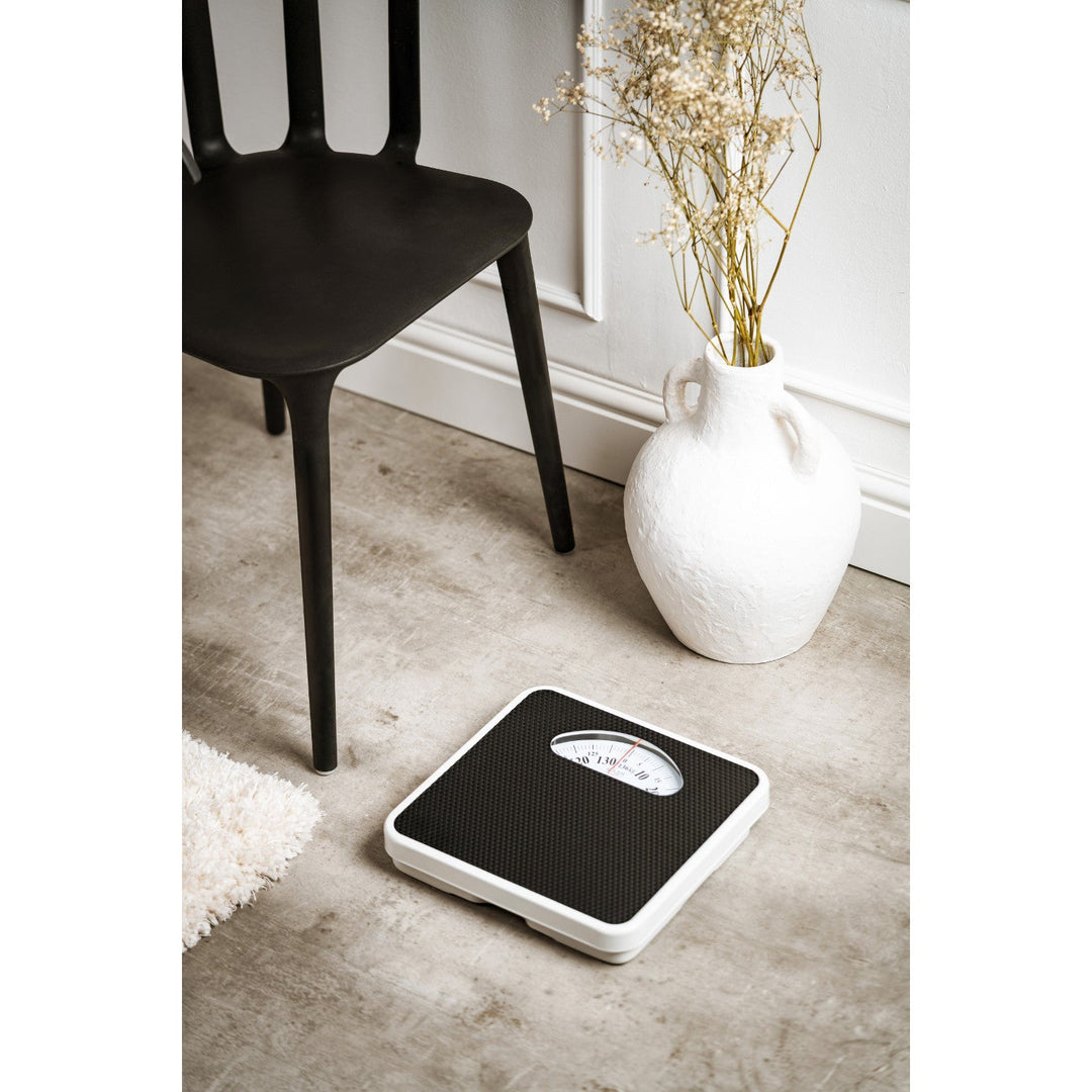 Adler AD 8179 mehaničke kupaonske vage, nosivost 136 kg