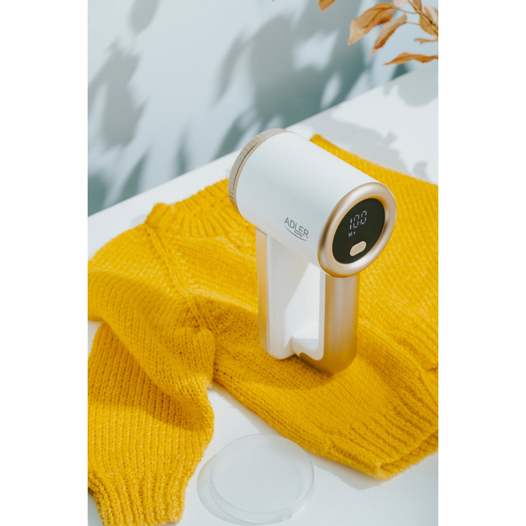 Adler uređaj za skidanje tkanine, USB punjenje, LCD zaslon, 3 postavke brzine, četka, AD 9617