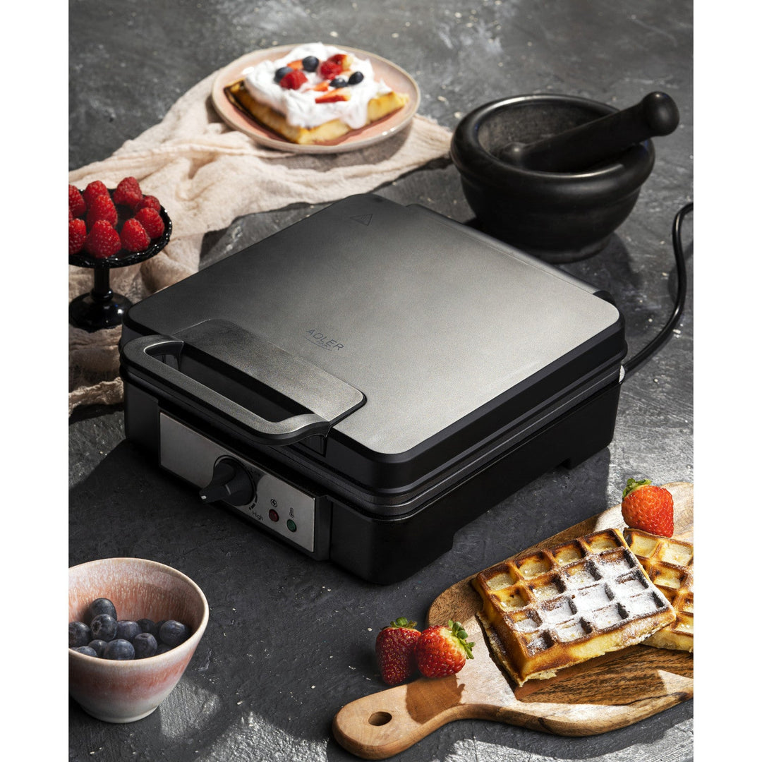 Adler aparat za vafle, za 4 vafla, kontrola temperature, 1800 W, AD 3049