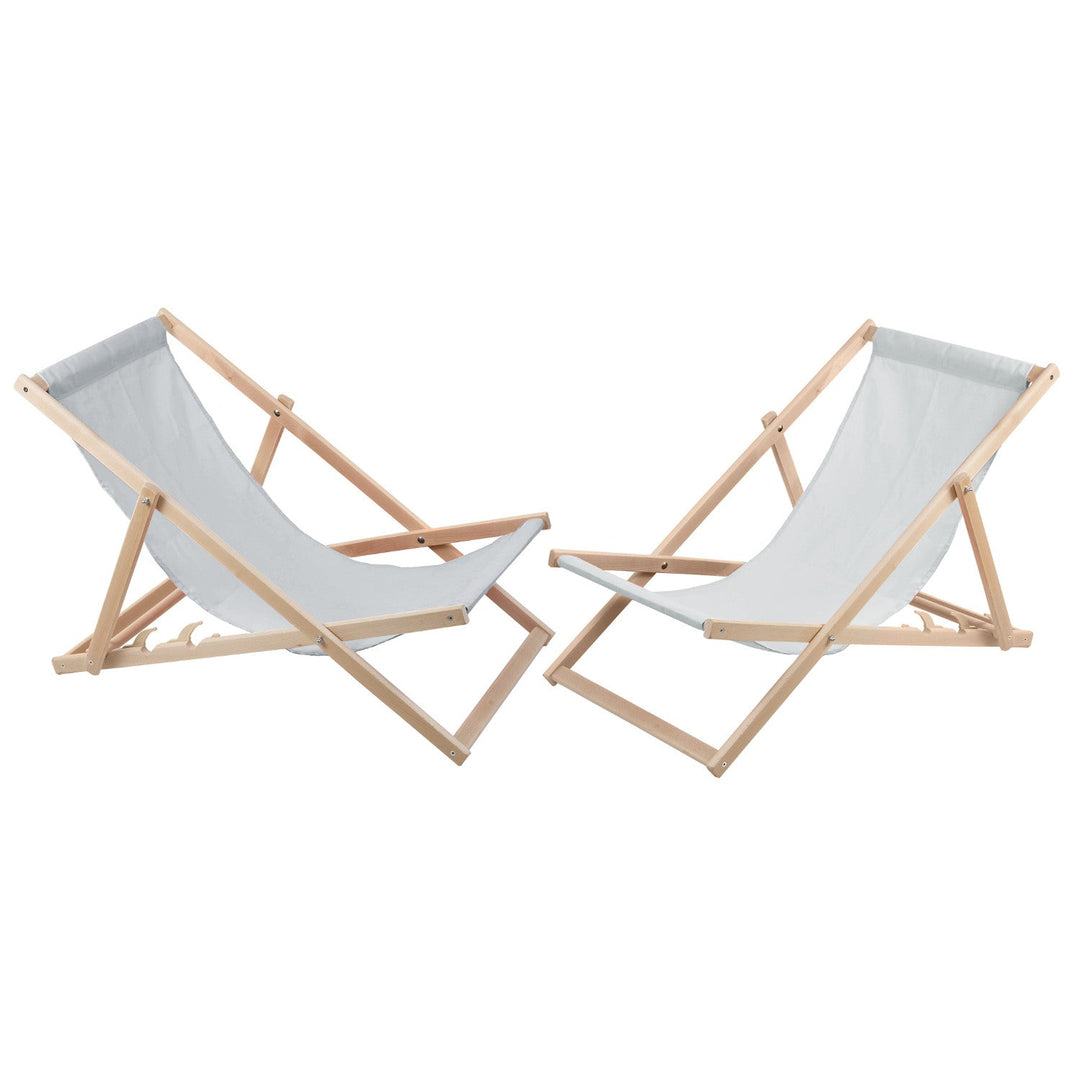 2 udobne drvene ležaljke, svijetlosive boje, idealne za plažu, balkon ili terasu