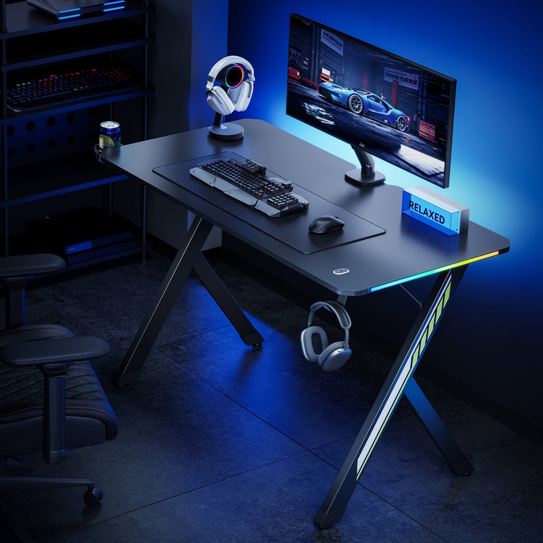 NanoRS gaming stol, crni, s držačem za slušalice i čašu, RGB pozadinsko osvjetljenje, max. 75 kg, dimenzije 1200 x 600 x 750 mm, RS102