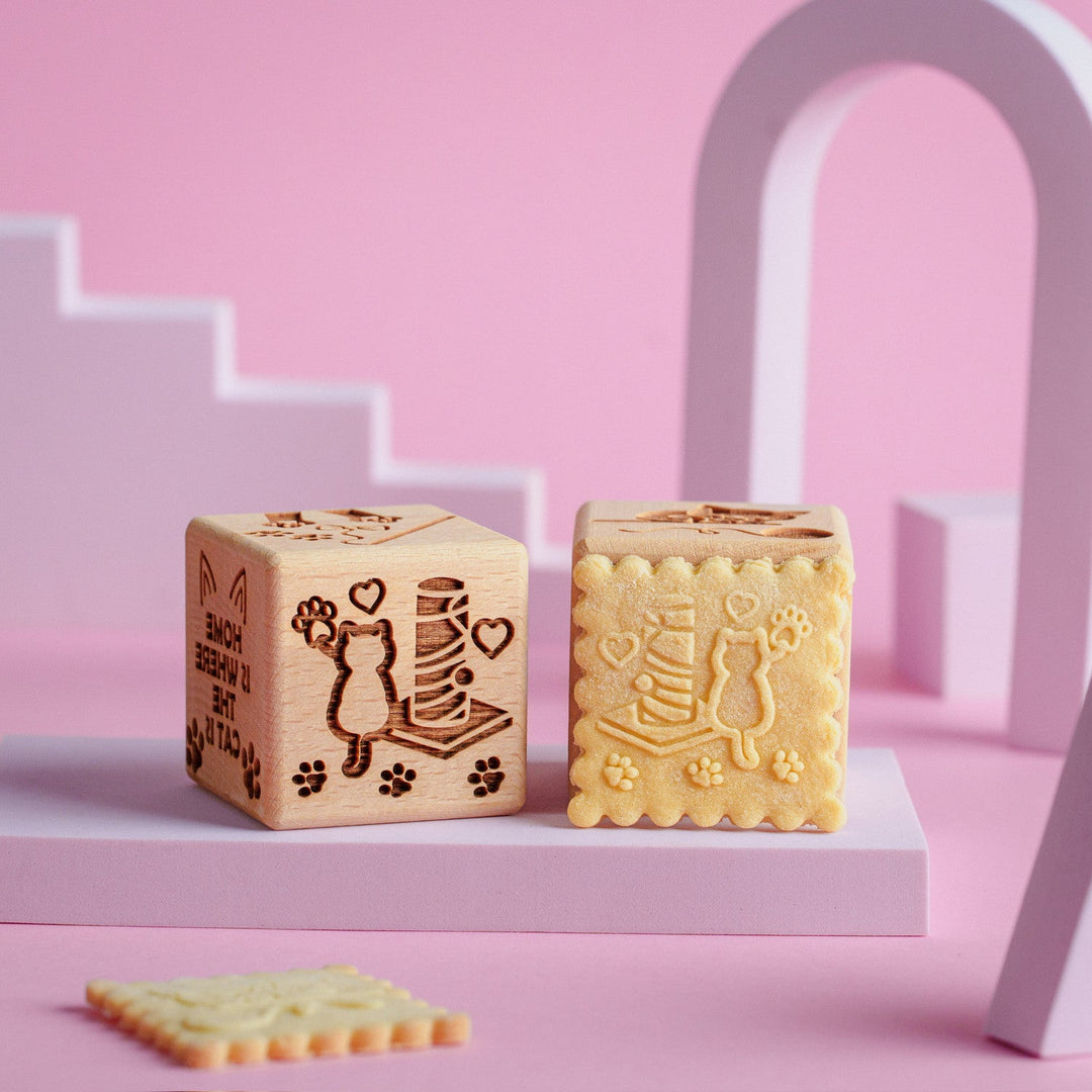 Goody Woody gravirani kockasti podmetač za tortu, 6 cm, bukovica, 6 dizajna, mačke