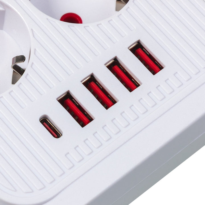 Maclean produžni kabel s 6 utičnica + 4 USB priključka, 110-240 V AC 50/60 Hz, 2,1 A max 2500 W, 1,5 m, bijeli, MCE389 W