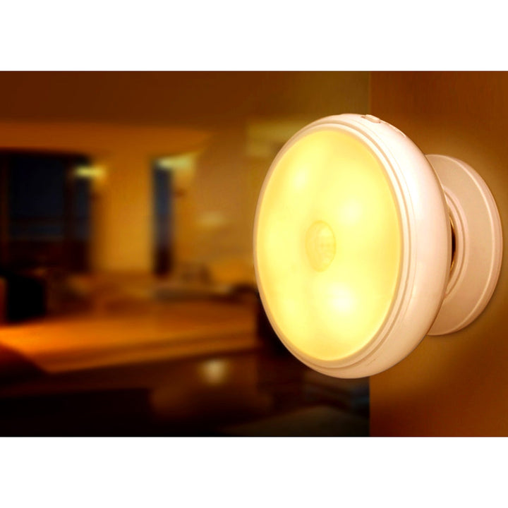 Maclean LED lampa s senzorom pokreta, magnetom, stražnjim osvjetljenjem, načini osvjetljenja: kontinuirano, PIR senzor, 3 x AAA, MCE223 + 3 x Varta Industrial baterije