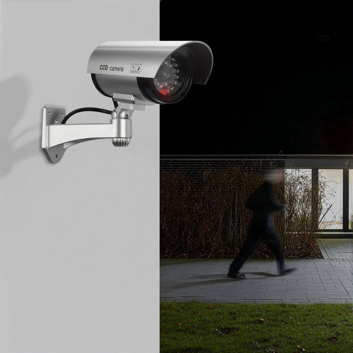 Lažna kamera s trepćućim LED svjetlom IR1100 S IR za vanjsku upotrebu + 2x AA Varta Industrial baterije