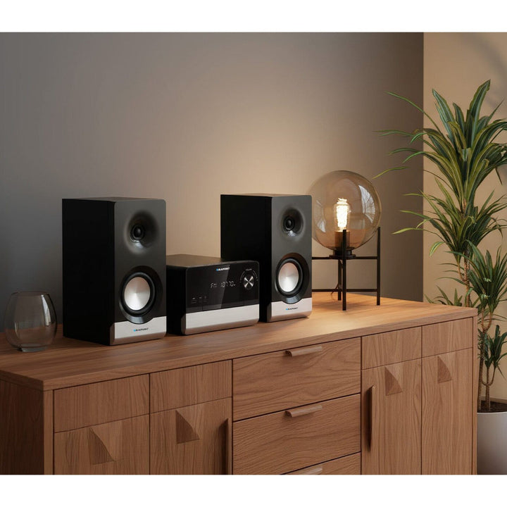 Blaupunkt mikro sustav, CD, USB, FM radio, Bluetooth, daljinski upravljač, sat s alarmnom funkcijom, MS40.2BT