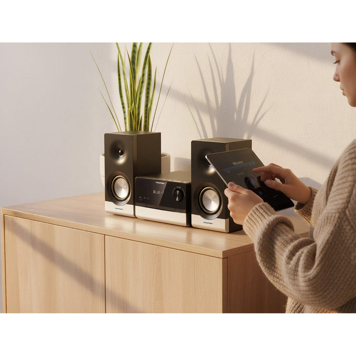 Blaupunkt mikro sustav, CD, USB, FM radio, Bluetooth, daljinski upravljač, sat s alarmnom funkcijom, MS40.2BT