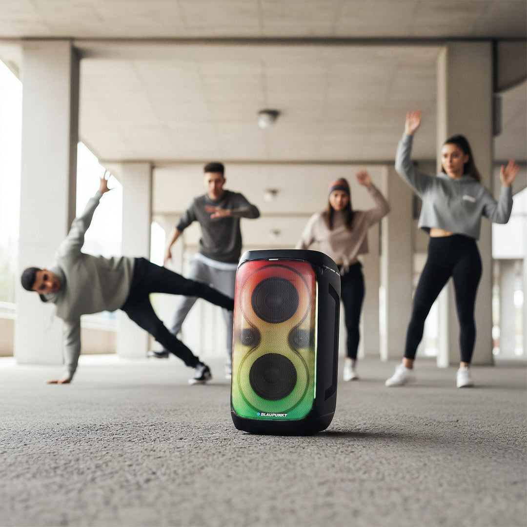 Zvučnik Blaupunkt Party Box, LED rasvjeta, Bluetooth, USB i AUX, FM radio, karaoke funkcija, daljinski upravljač, trajanje baterije do 18 sati, PB60X