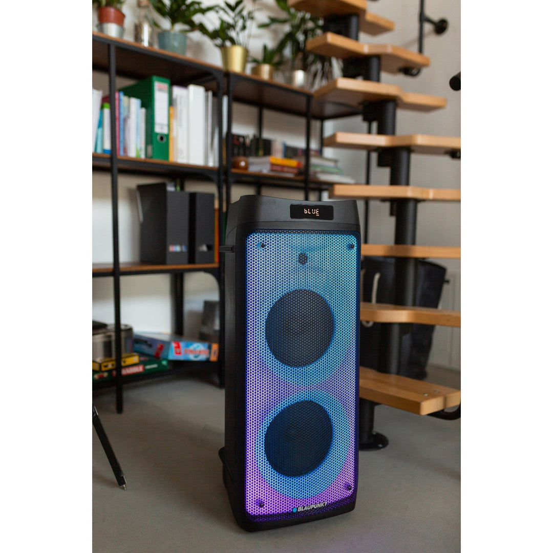 Zvučnik Blaupunkt Party Box, LED rasvjeta, Bluetooth, USB i AUX, FM radio, karaoke funkcija, daljinski upravljač, PB08DB