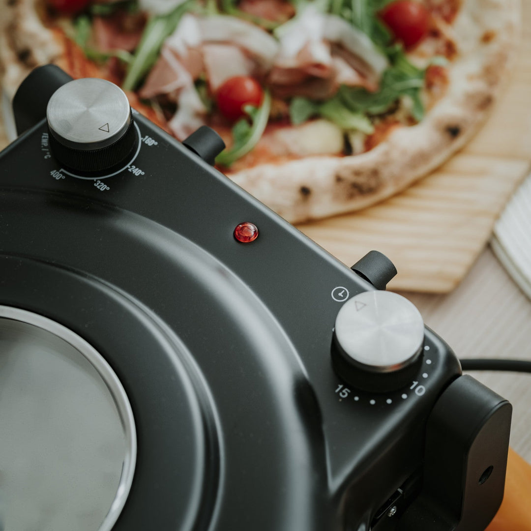 Adler pizza peć, kontrola temperature do 400 °C, keramička pločica, dva grijaća elementa, AD 6314