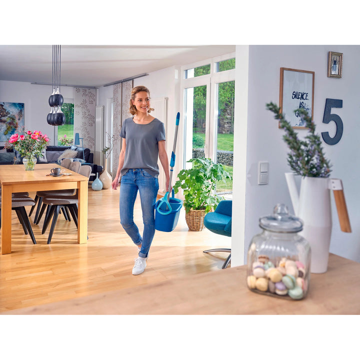 Leifheit Clean Twist Set, vretenasti mop i kanta, podesiva duljina ručke, zapremina kante 6 l, Micro Duo podloga, 52101