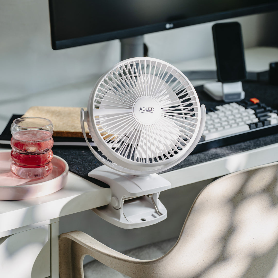 Stolni ventilator s kopčom, punjiv, 15,5 cm, rotacija 360°, USB-C, Adler
