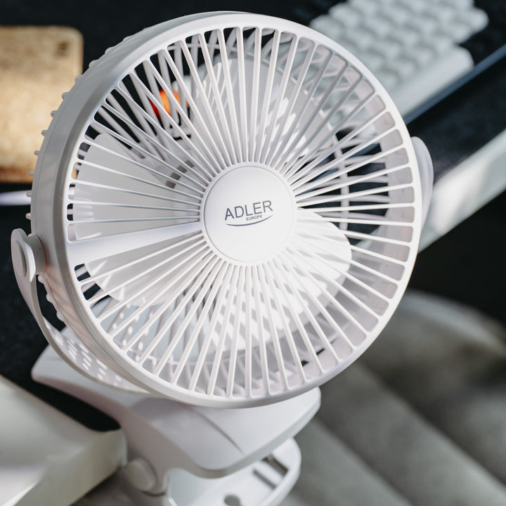 Stolni ventilator s kopčom, punjiv, 15,5 cm, rotacija 360°, USB-C, Adler