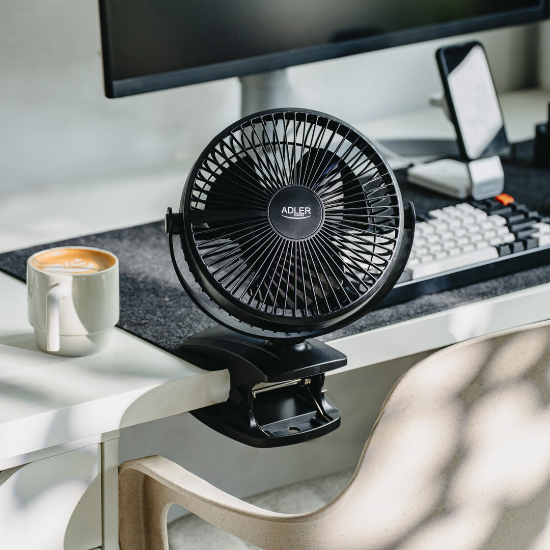 Stolni ventilator s kopčom, punjiv, 15,5 cm, rotacija 360°, USB-C, Adler