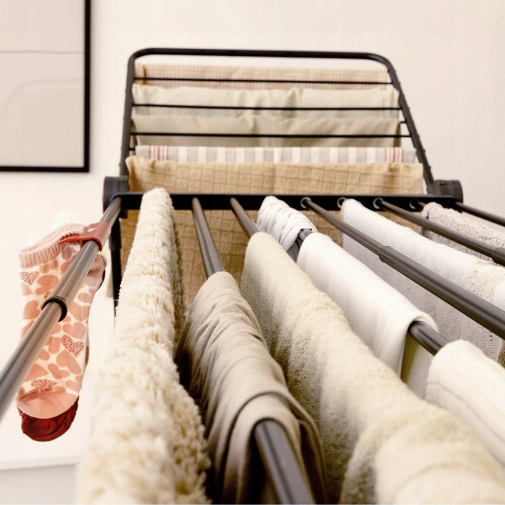 Vileda Infinity Flex Ultimate sušilica za rublje, crna, do 30 m prostora za sušenje, produživa, podignuti okvir, kuke za rublje, ugrađeni kotačići, 179620