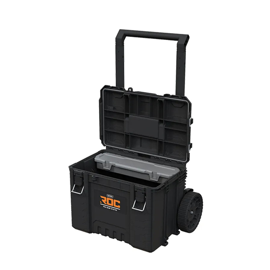 Set od 3 Keter ROC Pro Gear 2.0 kutije za alate, ukupni kapacitet 110 litara, zaštita IP65, odvojiva teleskopska ručka, moguće zaključavanje, 256982