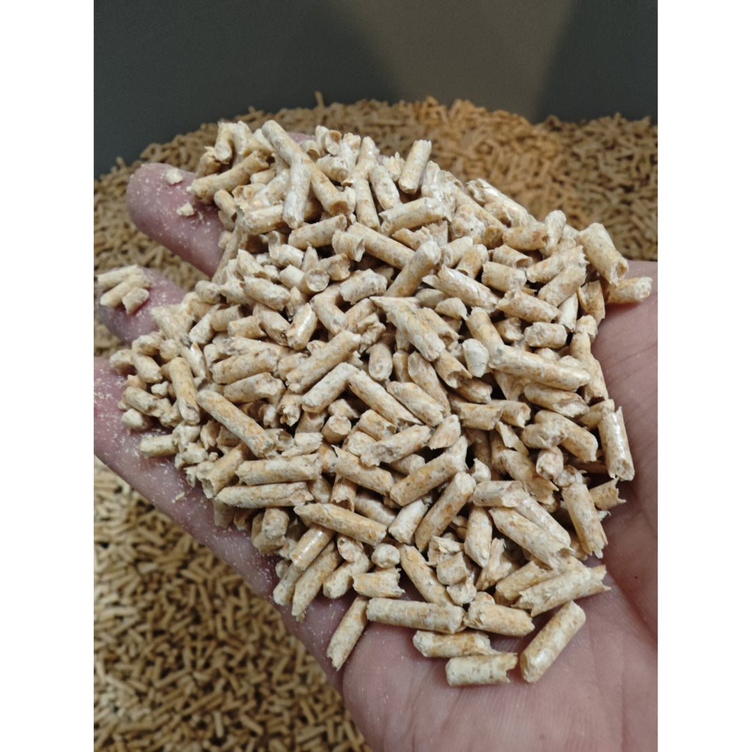 Zgrušavajući mačji pijesak, Animax Golden Line 3 mm, male granule, 2 vrećice od 7 litara