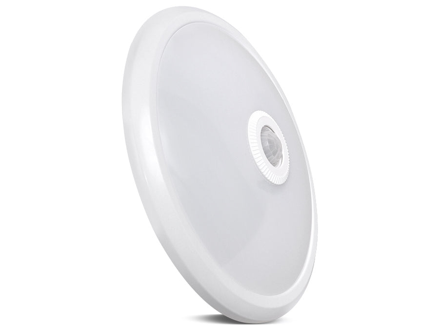 12W LED stropna svjetiljka s PIR senzorom i rezervnim napajanjem Maclean Energy MCE131 ACU, domet 6 m