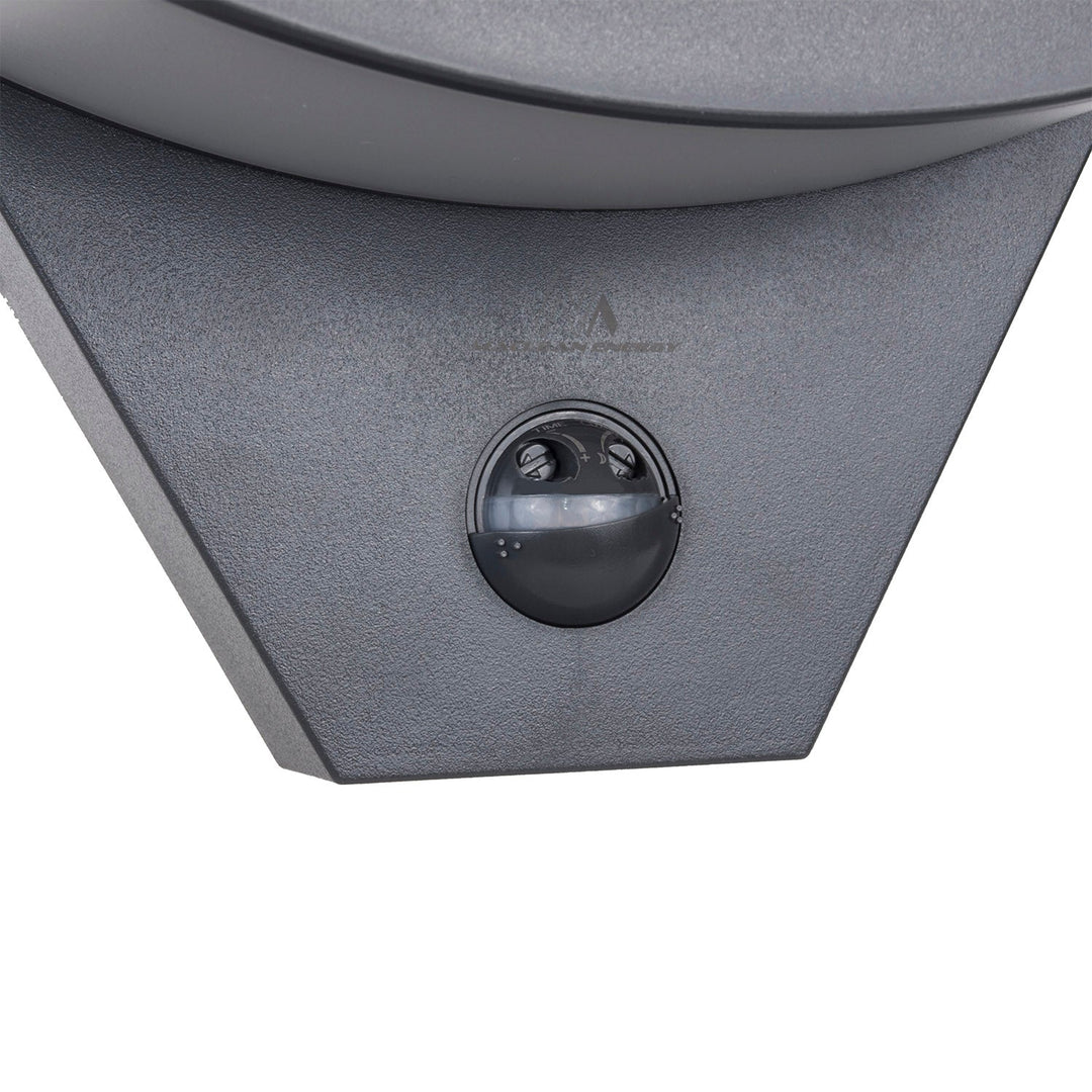 LED lampa s infracrvenim senzorom pokreta MCE290 GR 800 lm 10 W IP54 Maclean Energy, siva