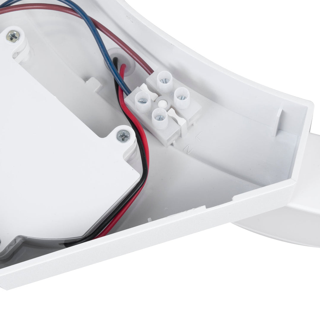 LED lampa s infracrvenim senzorom pokreta MCE290 W 800 lm 10 W IP54 Maclean Energy, bijela