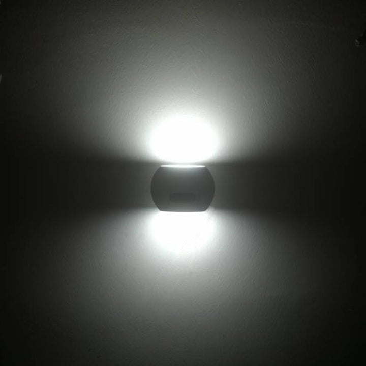 Maclean Energy MCE366 zidna LED lampa s PIR senzorom - PC+ALU, 20W (1600 lm), neutralno bijela 4000 K, IP65, siva