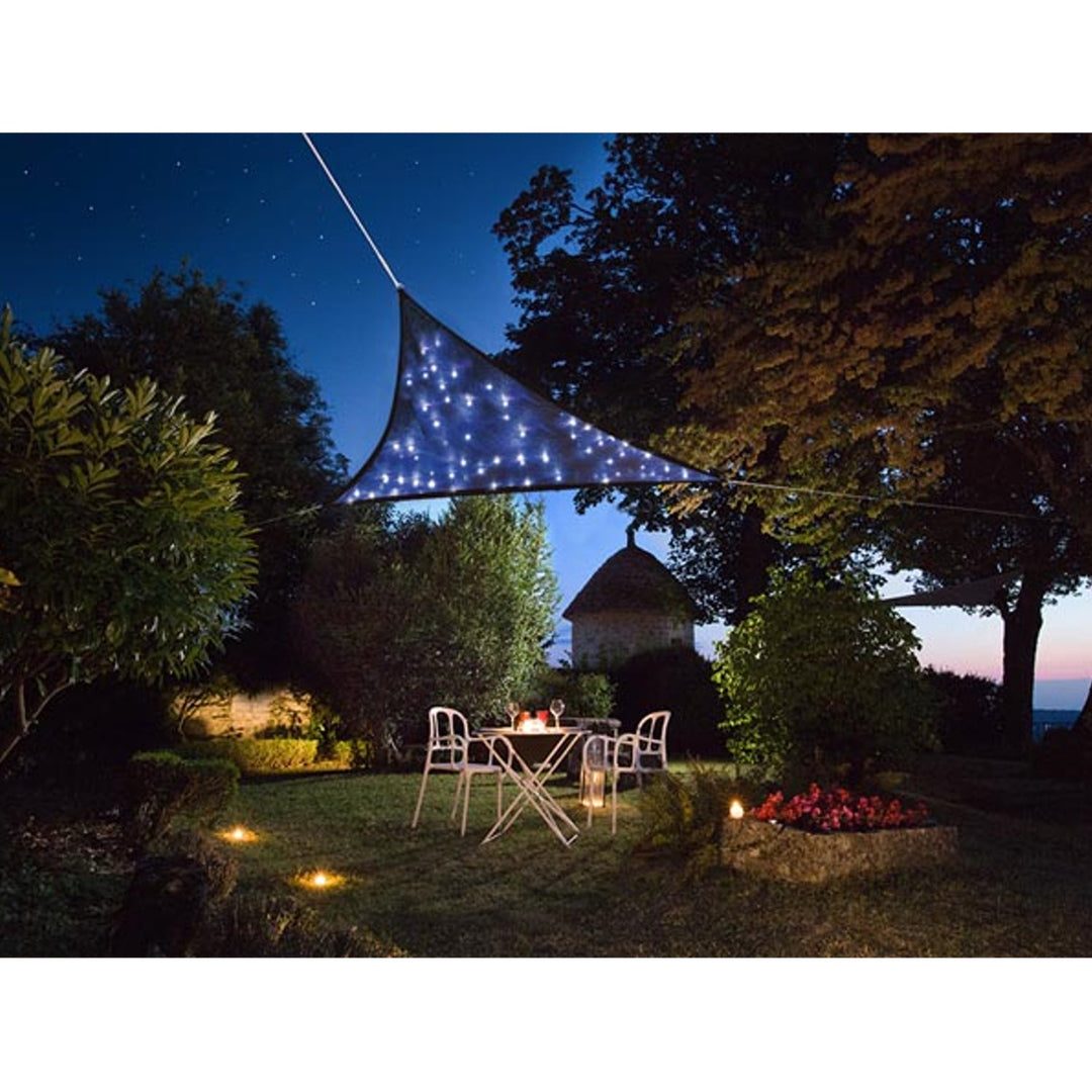 Sjenilo s ugrađenim LED osvjetljenjem "zvjezdano nebo" - trokut - 3,6 x 3,6 x 3,6 m