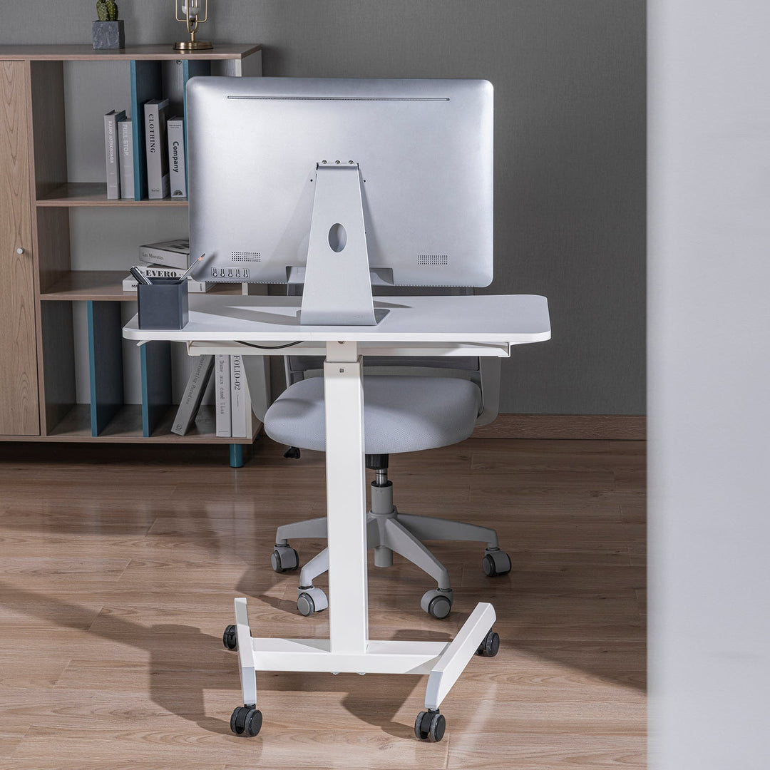 Mobilna radna stanica s visinskom podesivošću i dvostrukom platformom Ergo Office, za rad u stojećem položaju, bijela, nosivost do 8 kg, maksimalna visina 1200 mm, ER-444 W