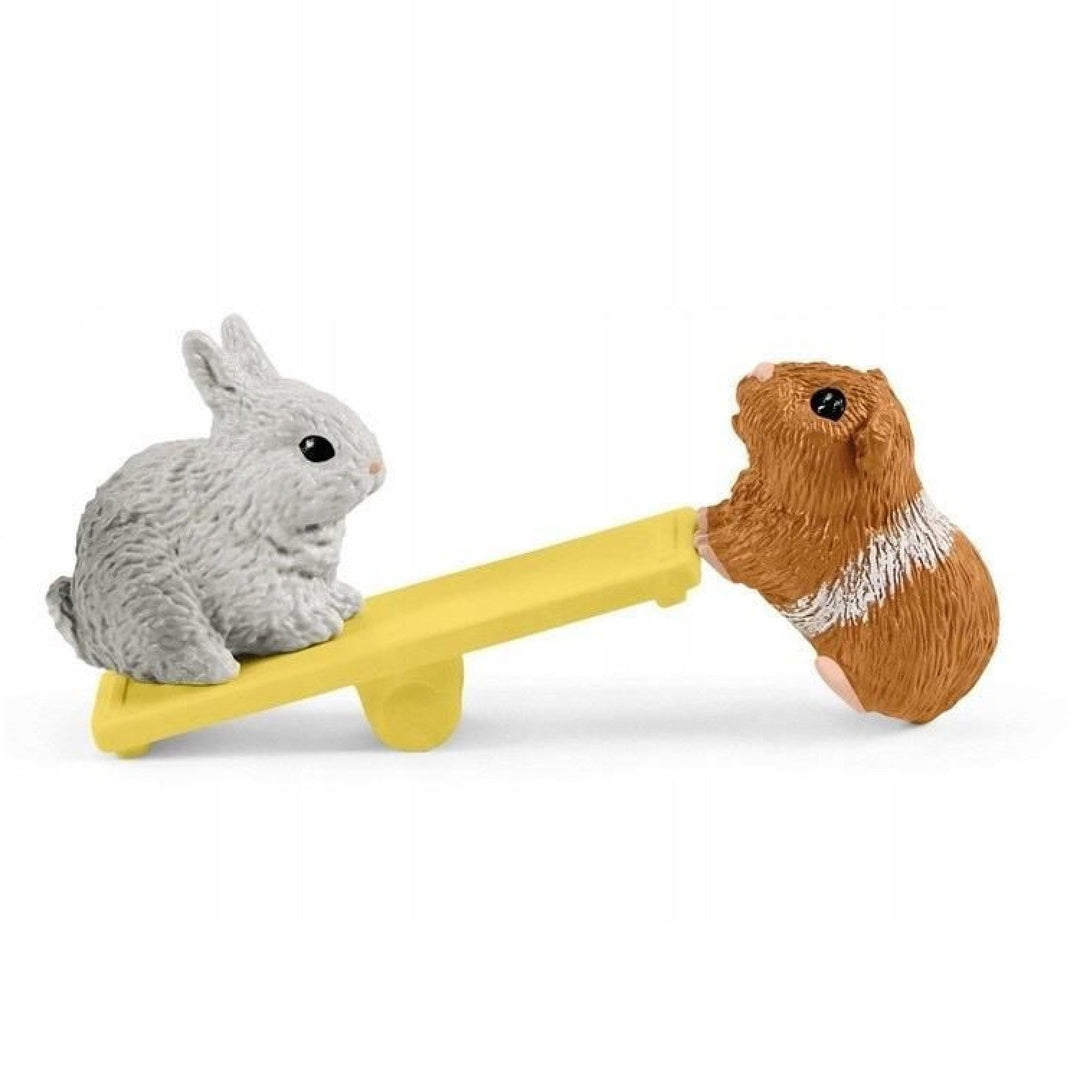 Schleich SLH42500 Schleich Farm World Rabbit &amp; Guinea Pig Hutch Toy Play Set Figurine