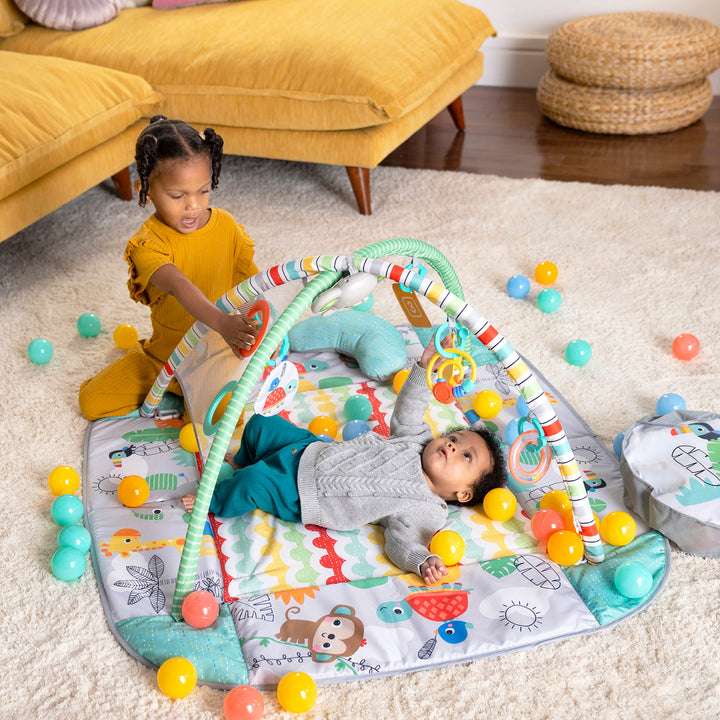 Bright Starts 12624 Bright Starts Baby Play Mat Your Way Ball Play Gym &amp;; Ball Pit 7 Jucării