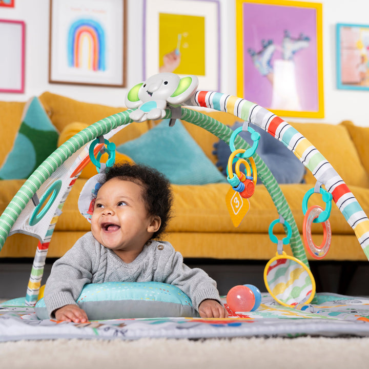 Bright Starts 12624 Bright Starts Baby Play Mat Your Way Ball Play Gym &amp;; Ball Pit 7 Jucării