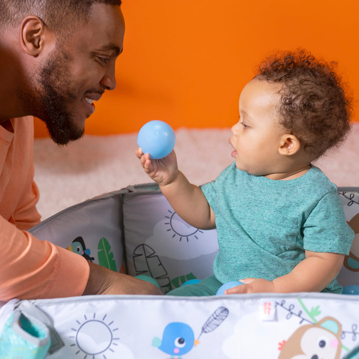 Bright Starts 12624 Bright Starts Baby Play Mat Your Way Ball Play Gym &amp;; Ball Pit 7 Jucării