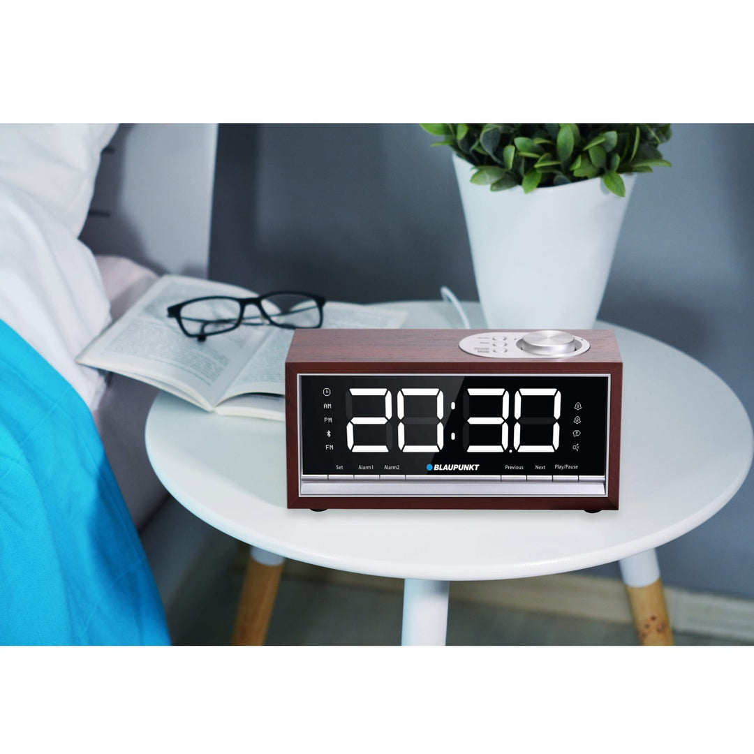 Bluetooth radio-budilica, FM PLL radio-budilica s memorijom za 60 postaja, dvostruki alarm, funkcija odgode, LED zaslon