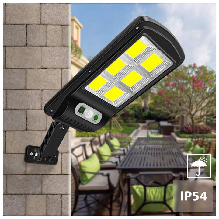 Solarna LED ulična svjetiljka s senzorom pokreta i daljinskim upravljačem Maclean IP54, 4 W, 400 lm, 6500 K, Li-ion 1200 mAh, 3 načina rada MCE446
