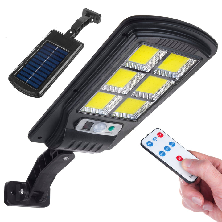 Solarna LED ulična svjetiljka s senzorom pokreta i daljinskim upravljačem Maclean IP54, 4 W, 400 lm, 6500 K, Li-ion 1200 mAh, 3 načina rada MCE446