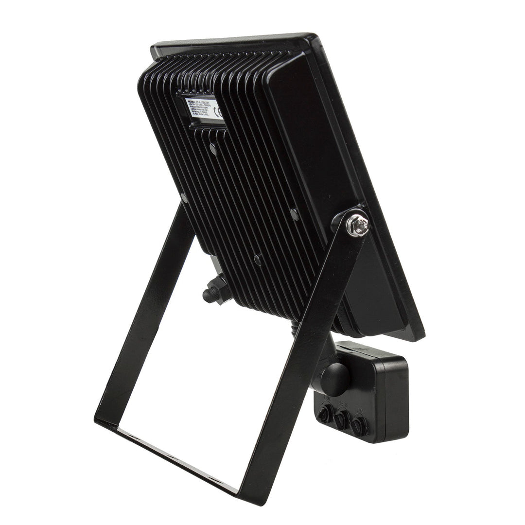 2 proiectoare cu LED cu senzor de mișcare Maclean, subțire 30W, 2400lm, alb cald (3000K), IP44, MCE630 WW PIR